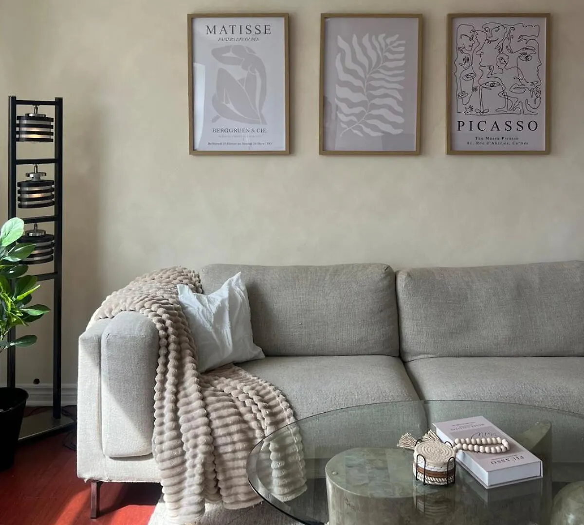 Cozy Bohemian Apartment Toronto